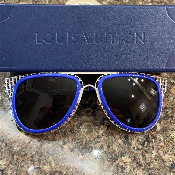 Louis Vuitton Blue Addiction sunglasses - Picture 1 of 7